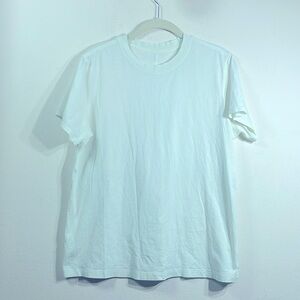 Lululemon,‎ short sleeve pullover, size M
